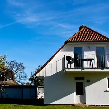 Hof Kranichstein Casa de hóspedes 4*