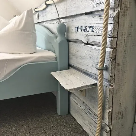 Hof Kranichstein بيت ضيافة 4*